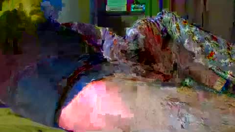 Snapshot of glls chatting on December 18, 5:10 pm guybuzz online show from December 18, 5:10 pm