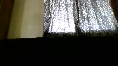 Snapshot of glly555 chatting on May 2, 3:17 pm glly555 online show from May 2, 3:17 pm