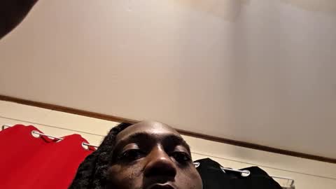 Snapshot of glomightyj chatting on December 19, 5:25 am glomightyj online show from December 19, 5:25 am