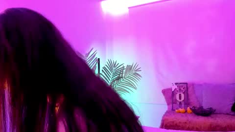 Mimi online show from October 22, 7:02 pm