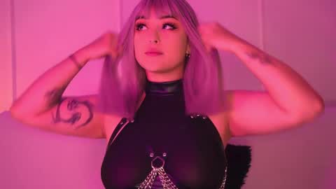 Mimi online show from June 9, 6:30 pm