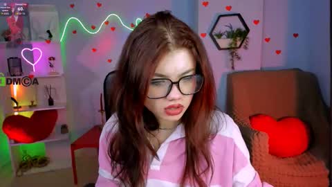 gloria_flower_ online show from February 24, 2:37 pm