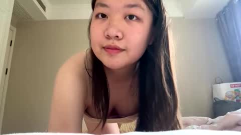 gloria_lin online show from May 16, 3:25 am