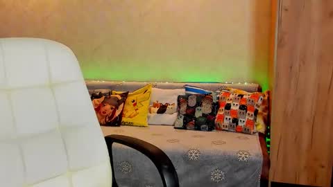 Gloria Wood online show from February 7, 4:14 pm