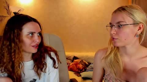 Gloria Wood online show from March 12, 6:44 pm