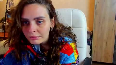 Gloria Wood online show from October 3, 7:33 pm