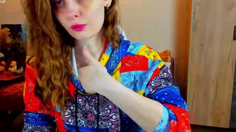 Gloria Wood online show from April 18, 5:50 pm