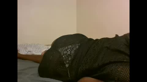 Snapshot of glorious_t chatting on December 4, 9:51 am glorious_t online show from December 4, 9:51 am