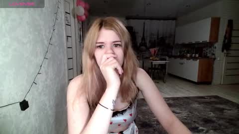  Roxy  online show from December 4, 2:31 am