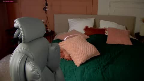 Margo online show from April 24, 2:14 am