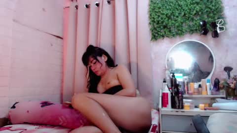 jenn online show from March 3, 3:42 pm