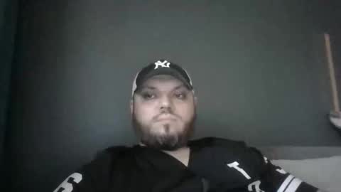 Snapshot of glusgan chatting on February 19, 3:27 pm Your boy online show from February 19, 3:27 pm