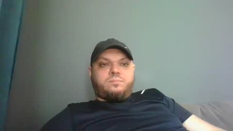 Snapshot of glusgan chatting on February 26, 11:41 am Your boy online show from February 26, 11:41 am