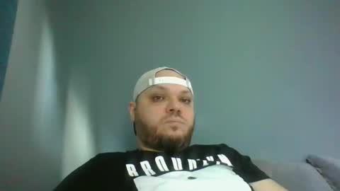 Snapshot of glusgan chatting on March 4, 8:35 am Your boy online show from March 4, 8:35 am