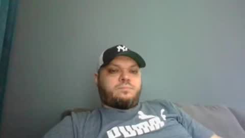 Snapshot of glusgan chatting on March 5, 9:38 am Your boy online show from March 5, 9:38 am