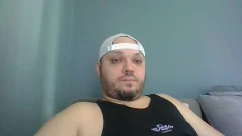 Snapshot of glusgan chatting on September 28, 8:20 am Your boy online show from September 28, 8:20 am