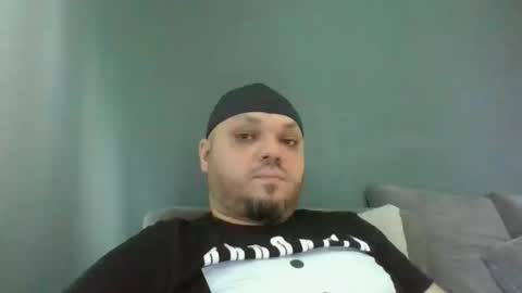 Snapshot of glusgan chatting on November 3, 10:27 am Your boy online show from November 3, 10:27 am