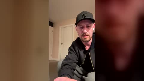 Snapshot of gman4269 chatting on April 16, 8:42 pm gman4269 online show from April 16, 8:42 pm