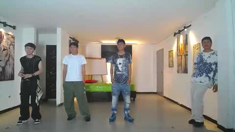 THOMAS AND DAMIAND online show from December 5, 6:48 pm