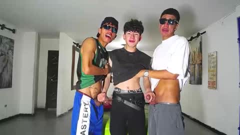 THOMAS AND DAMIAND online show from January 12, 7:41 pm