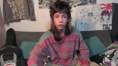 Snapshot of god_dereck chatting on April 7, 12:11 am god_dereck online show from April 7, 12:11 am