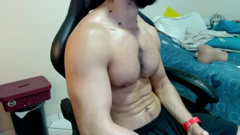 god hunkules online show from April 19, 8:11 pm