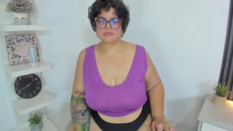 Aretha online show from April 11, 3:11 am