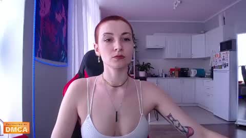 Snapshot of goddess_elpisfoxter chatting on June 9, 9:54 am Elpis Foxter online show from June 9, 9:54 am