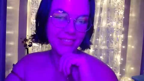 Snapshot of goddess_kehala chatting on September 14, 6:01 am Switch Goddess Kehala online show from September 14, 6:01 am