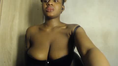 Snapshot of goddess_mellissa chatting on July 12, 5:42 am mellissa online show from July 12, 5:42 am