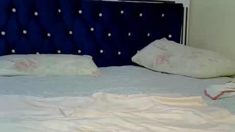 Snapshot of goddess_nanaya chatting on November 16, 9:04 am Goddess nanaya online show from November 16, 9:04 am