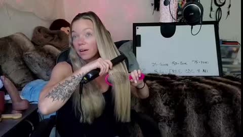 Patricia Mars           Goddess of Mars twitter thegoddessmindy online show from September 16, 3:13 pm