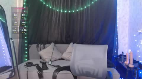 Snapshot of goddess_orsa chatting on March 5, 5:18 am Orsa online show from March 5, 5:18 am