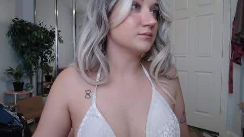 Snapshot of goddessemmy chatting on May 19, 6:25 pm Goddess Emmy online show from May 19, 6:25 pm