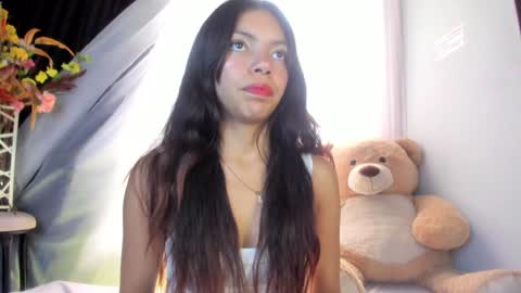 Snapshot of goddessjulieta chatting on January 9, 7:18 pm Julieta online show from January 9, 7:18 pm