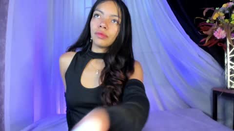 Snapshot of goddessjulieta chatting on January 31, 11:03 pm Julieta online show from January 31, 11:03 pm