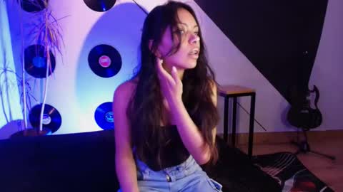 Snapshot of goddessjulieta chatting on September 16, 7:15 pm Julieta online show from September 16, 7:15 pm