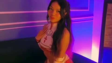 Snapshot of goddessjulieta chatting on October 7, 7:00 pm Julieta online show from October 7, 7:00 pm