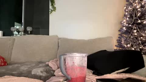 Snapshot of goddessmayvn chatting on December 26, 7:13 am GoddessMayvn online show from December 26, 7:13 am