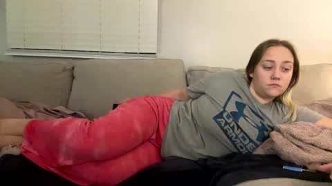 Snapshot of goddessmayvn chatting on November 6, 4:46 am GoddessMayvn online show from November 6, 4:46 am