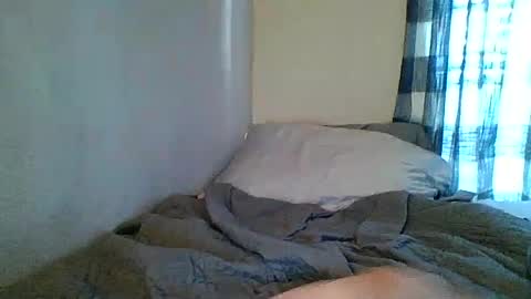 Snapshot of goddessmilfcrysyal chatting on July 11, 9:49 pm Crystal online show from July 11, 9:49 pm