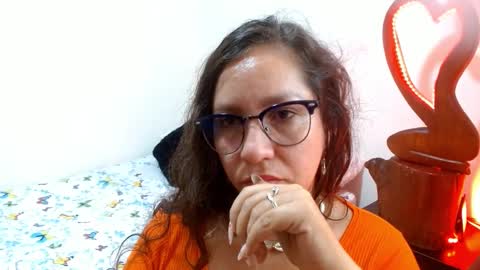 Snapshot of goddessnahi chatting on December 22, 8:27 am Naih Reyes online show from December 22, 8:27 am