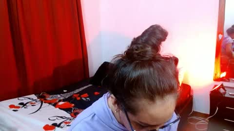 Snapshot of goddessnahi chatting on February 19, 5:05 am Naih Reyes online show from February 19, 5:05 am