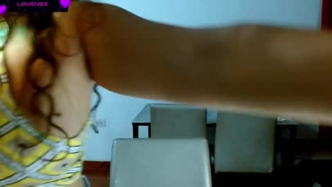 Snapshot of goddessnahi chatting on February 24, 12:41 am Naih Reyes online show from February 24, 12:41 am