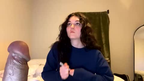 Snapshot of goddessshadowraven chatting on December 11, 2:09 am Goddess Raven online show from December 11, 2:09 am