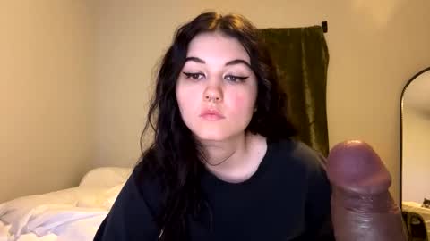 Snapshot of goddessshadowraven chatting on December 11, 4:42 pm Goddess Raven online show from December 11, 4:42 pm