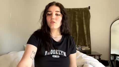 Snapshot of goddessshadowraven chatting on December 13, 5:21 pm Goddess Raven online show from December 13, 5:21 pm