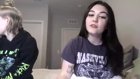 Snapshot of goddessshadowraven chatting on January 18, 2:58 am Goddess Raven online show from January 18, 2:58 am