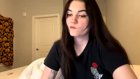 Snapshot of goddessshadowraven chatting on January 24, 1:03 am Goddess Raven online show from January 24, 1:03 am