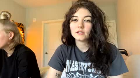 Snapshot of goddessshadowraven chatting on January 26, 4:20 pm Goddess Raven online show from January 26, 4:20 pm